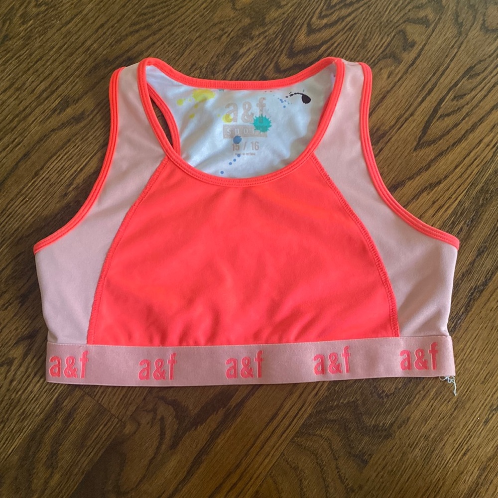 sports bra